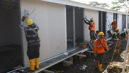 Danantara Sinergikan BUMN Bangun Huntara di Aceh Tamiang, PLN Sambung Listrik untuk Semua Rumah dan Fasum