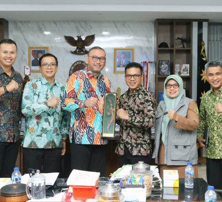 Dukung Pembangunan Sekolah Rakyat, Kang DS Temui Kemensos RI Bahas Persiapan Lahan