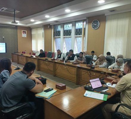 Ketua Komisi D DPRD Kab.Bandung Pastikan KBM PAUD Anggrek 11 , Desa Margahayu Selatan Tetap Berjalan Normal.