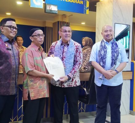 Dalam Kunjungan Kerjanya, Wamen ATR/BPN Ossy Darmawan Apresiasi Kinerja dan Pelayanan Kantor ATR/BPN Kabupaten Bandung