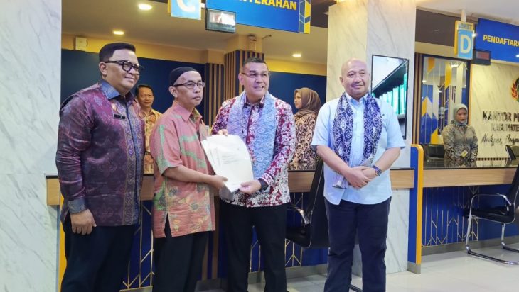 Dalam Kunjungan Kerjanya, Wamen ATR/BPN Ossy Darmawan Apresiasi Kinerja dan Pelayanan Kantor ATR/BPN Kabupaten Bandung