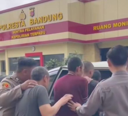 Setelah tahap II transfer yang lancar, proses hukum sekarang maju ke fase penuntutan.