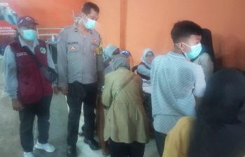 BHABINKAMTIBMAS DESA LAGADAR POLSEK MARGAASIH AIPDA AFIF LUTHFI.M HADIRI CEK KESEHATAN GRATIS