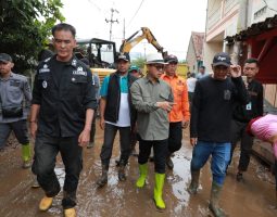 Solusi Penanggulangan Banjir, Kang DS Tegaskan Fungsi Sungai Cisunggalah Dikembalikan ke Semula