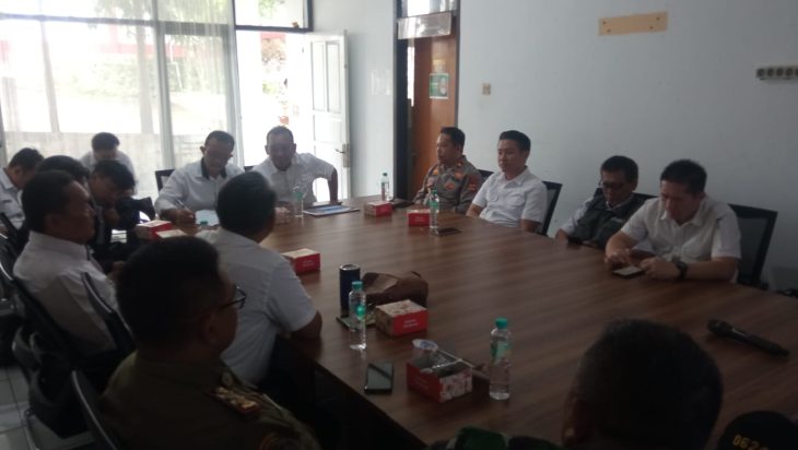 KAPOLSEK MARGAASIH KOORDINASIKAN TENTANG PENDIRIAN GEREJA DI TAMAN KOPO INDAH BERSAMA KESBANGPOL KABUPATEN BANDUNG