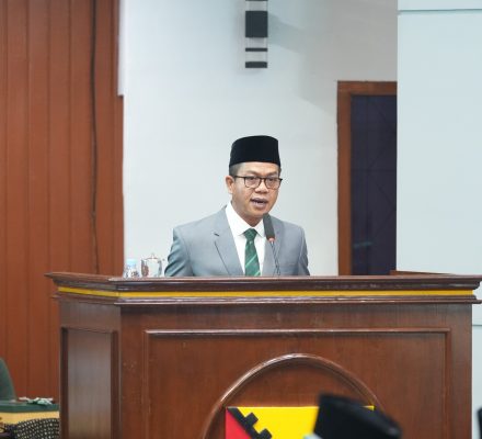 Ekonomi Tumbuh 6,45 Persen, Kang DS Paparkan LKPJ 2025 di DPRD