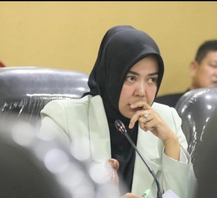 Bamus Perpanjang Waktu Pembahasan Raperda Pengelolaan BMD. Hj. Renie Rahayu Fauzi : BMD Instrumen Penting Dalam Pembangunan Daerah. 